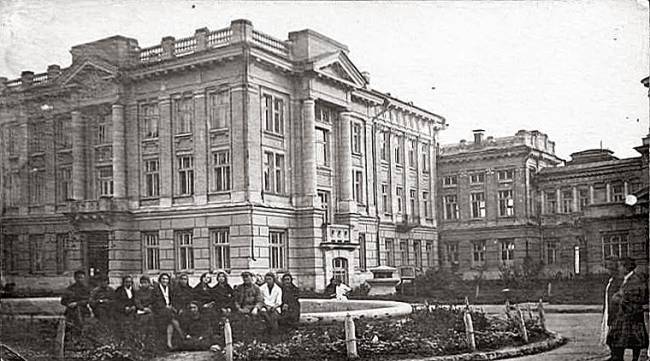 Саратовский медицинский институт в годы Великой Отечественной войны 
