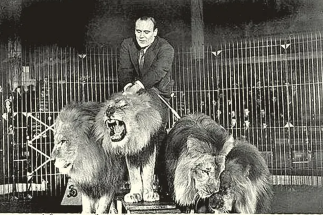 Борис Эдер и его питомцы.jpg