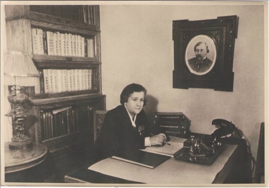 scale_1200.jpg scale_1200.jpg