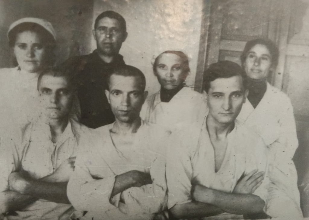 Медперсонал эвакогоспиталя №3638.jpg