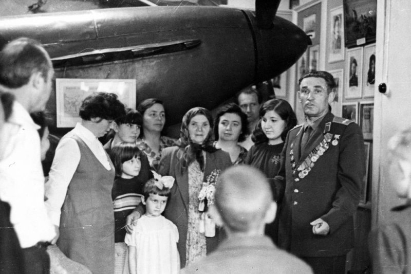 На встрече с полковником Суравешкиным.jpg