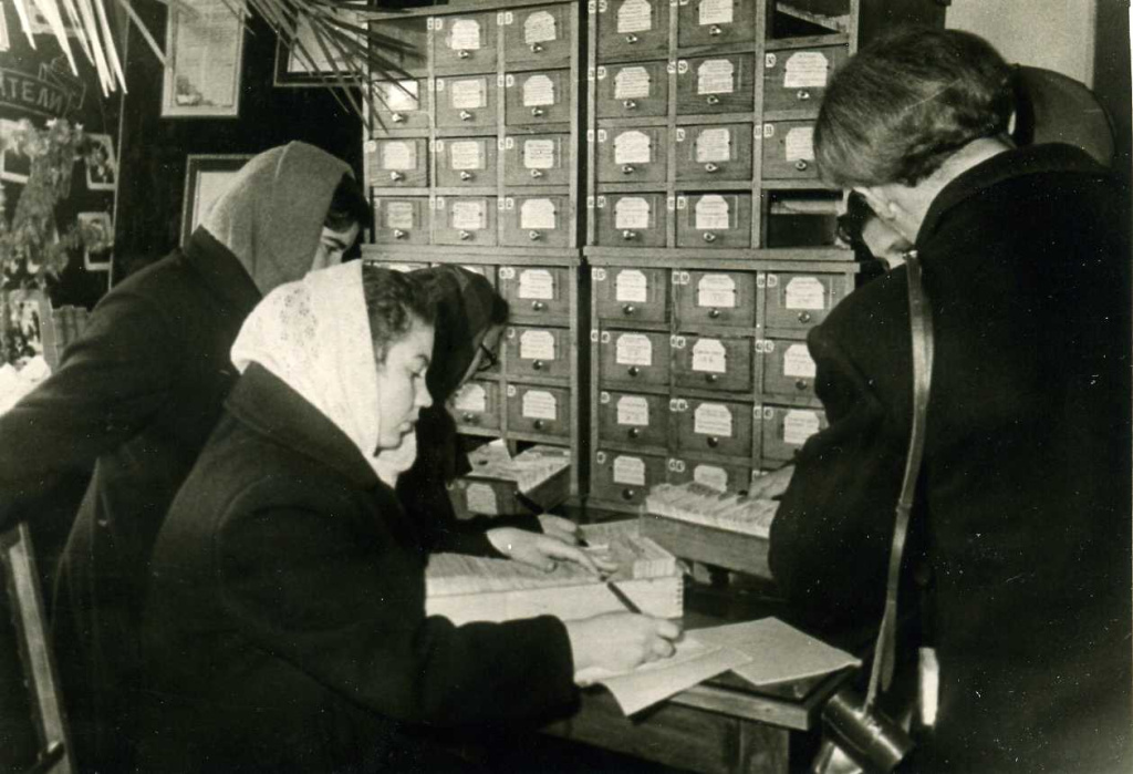 Читатели Саратовской областной библиотеки.jpg