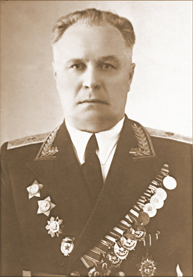 Гладышев_постарше.jpg Гладышев_постарше.jpg