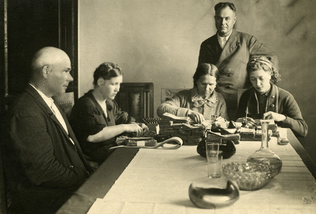 Прием денег от Головатого.jpg